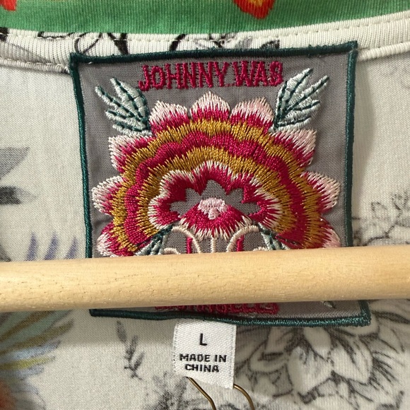 Johnny Was Embroidered Floral Label Detail in Pink, Gold & Green - Picture 10 of 15